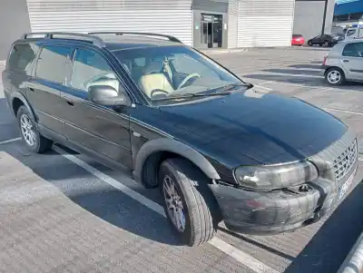 Vehículo de desguace VOLVO XC70 2.4 Diesel CAT del año 2003 con motor D5244T