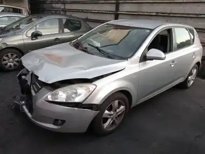 Scrapping Vehicle KIA CEE´D SPORTY WAGON 1.6 CAT 122 CV / 90 KW of the year 2007 powered G4FC