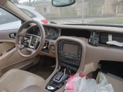 Veículo de Sucata jaguar s-type 2.7 v6 diesel cat do ano 2004 alimentado 7g