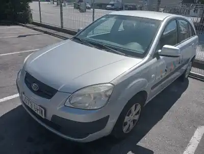 Veículo de Sucata KIA RIO 1.5 CRDi EX2 do ano 2005 alimentado D4FA