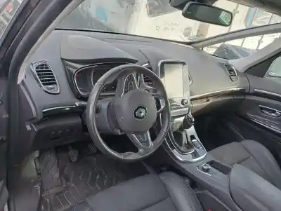 Здавання транспортного засобу renault espace v intens року 2015 потужний r9m e4