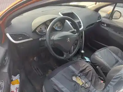 Veículo de Sucata peugeot 207 x-line do ano 2006 alimentado 9hx