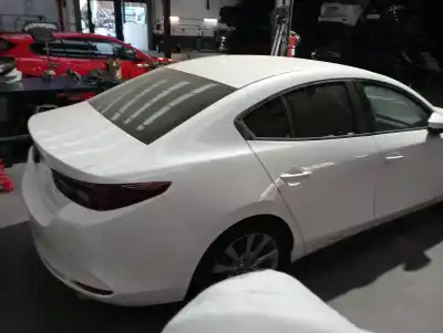 Veicolo di demolizione mazda 3 berlina (bp) evolution dell'anno 2021 alimentato pe