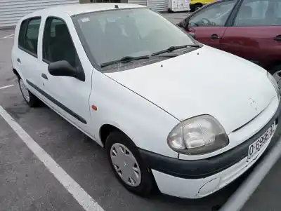Здавання транспортного засобу renault clio ii fase i (b/cbo) 1.2 року 1998 потужний d7f
