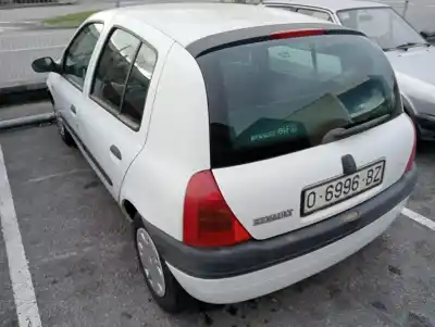 Здавання транспортного засобу renault clio ii fase i (b/cbo) 1.2 року 1998 потужний d7f