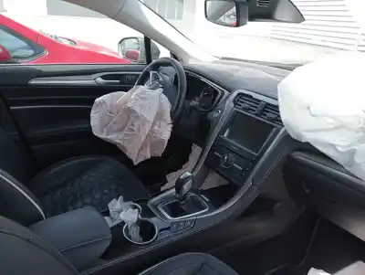 Здавання транспортного засобу ford mondeo lim. hybrid vignale року 2018 потужний uaca