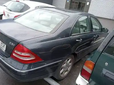 Здавання транспортного засобу mercedes-benz clase c (w203) berlina 220 cdi (203.006) року 2000 потужний 611962