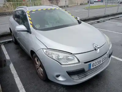 Véhicule à la ferraille RENAULT                                            MEGANE III SPORT TOURER                                                                                                                                                                                                                                    Dynamique                                                                                                                                                                                                                                                  de l'année 2009 alimenté K9K G8