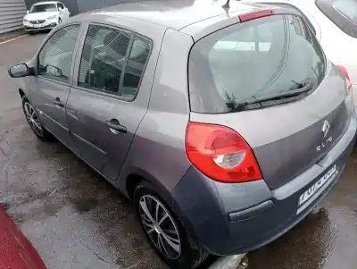 Veículo de Sucata renault clio iii exception do ano 2005 alimentado d4f d7