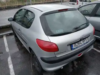 Здавання транспортного засобу peugeot                                            206 berlina                                                                                                                                                                                                                                                xr                                                                                                                                                                                                                                                         року 2001 потужний kfw