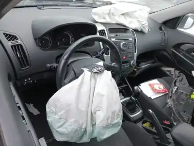 Scrapping Vehicle kia cee´d concept of the year 2007 powered d4fb-5iw