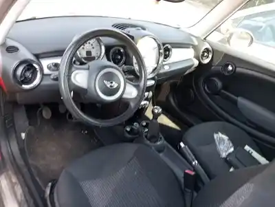 Здавання транспортного засобу mini mini (r56) cooper року 2006 потужний n12b16a
