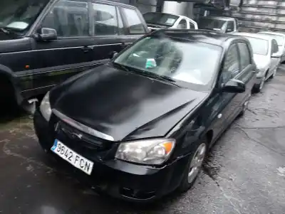 Veicolo di demolizione KIA CERATO (LD) 1.6 CRDi dell'anno 2006 alimentato D4FB