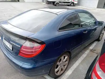 Verschrottungsfahrzeug mercedes-benz clase c (w203) sportcoupe * des jahres 2001 angetrieben 111955
