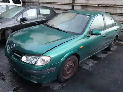 Veicolo di demolizione NISSAN ALMERA (N16/E)  dell'anno 2002 alimentato QG18