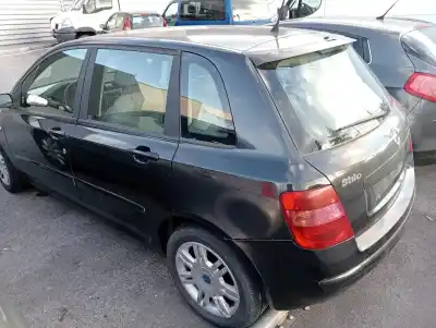 Veículo de Sucata fiat stilo (192) 192 a1.000 do ano 2001 alimentado 192a1000