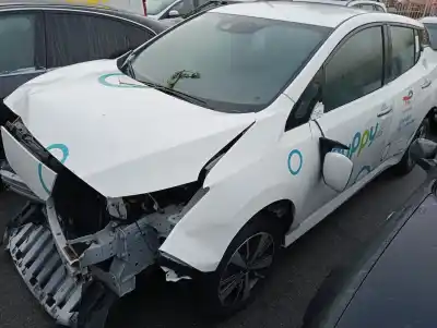 Veicolo di demolizione NISSAN LEAF (ZE1) ELECTRIC dell'anno 2017 alimentato EM57