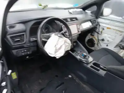 Veicolo di demolizione nissan leaf (ze1) electric dell'anno 2017 alimentato em57