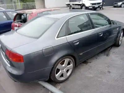 Veículo de Sucata audi a4 berlina (8e) a4 8e do ano 2005 alimentado bkn