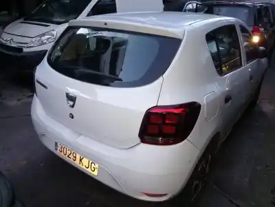 Vehicul casat dacia sandero * al anului 2018 alimentat b4d b4