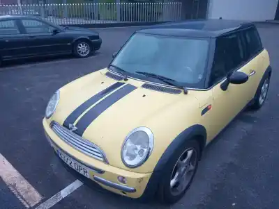 Veicolo di demolizione BMW MINI (R50,R53) One dell'anno 2002 alimentato W10B16A
