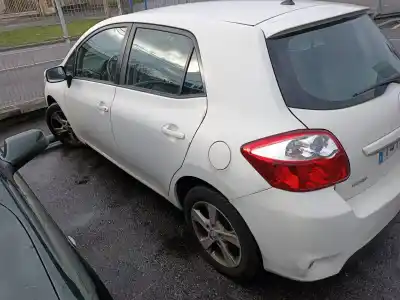 Veículo de Sucata toyota auris active do ano 2010 alimentado 1ad