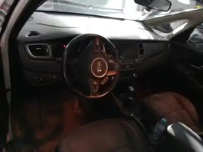 Veículo de Sucata kia carens ( ) 1.7 crdi cat do ano 2018 alimentado f4fd