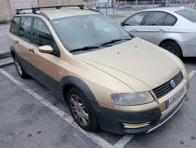 Здавання транспортного засобу fiat stilo multi wagon (192) 192a1000.937a7000 року 2001 потужний 192a1000