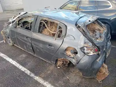 Veicolo di demolizione peugeot 208 (p2) 1.2 puretech dell'anno 2023 alimentato hn05
