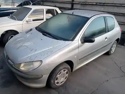 Scrapping Vehicle PEUGEOT 206 FASTBACK (2A/C) 1.4 I of the year 2000 powered KFX