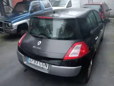 Veículo de Sucata renault megane ii (bm0/1_, cm0/1_) 1.6 16v (bm0c, cm0c) do ano 2003 alimentado k4m t7