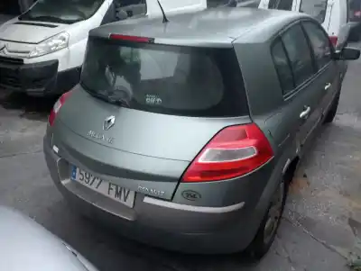 Veículo de Sucata renault megane ii (bm0/1_, cm0/1_) 1.9 dci do ano 2007 alimentado f9q e8