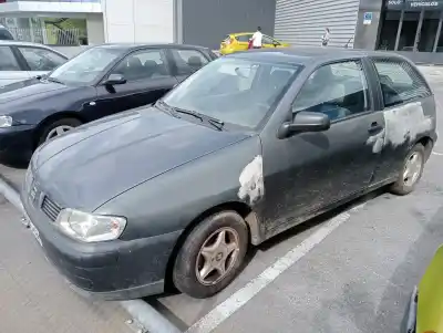Veículo de Sucata SEAT IBIZA II (6K1) 1.4 I do ano 2000 alimentado AKK
