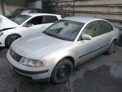 Veículo de Sucata volkswagen passat b5 (3b2) 1.8 t do ano 2000 alimentado aeb