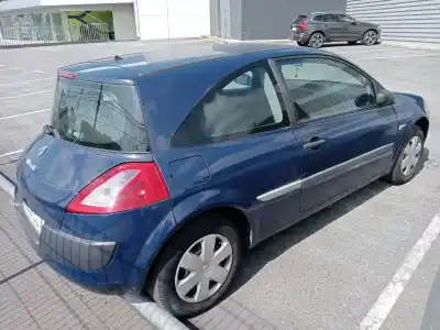 Veículo de Sucata RENAULT MEGANE II (BM0/1_, CM0/1_) 1.4 16V (BM0B, CM0B) do ano 2003 alimentado K4J D7