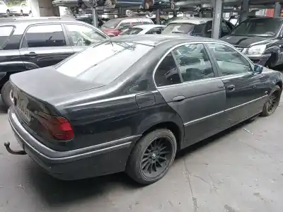 Scrapping Vehicle BMW 5 (E39) 525 TDS of the year 2000 powered 256T1