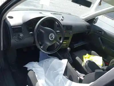 Scrapping Vehicle VOLKSWAGEN GOLF IV (1J1) 1.6 16V of the year 2001 powered BCB