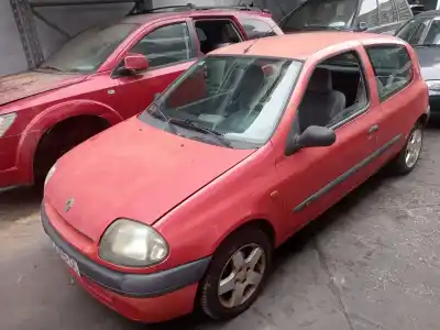 Veículo de Sucata RENAULT CLIO II (BB_, CB_) 1.9 D (B/CB0E, BB0J) do ano 1999 alimentado F8Q