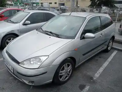 Veicolo di demolizione FORD FOCUS I (DAW, DBW)  dell'anno 2003 alimentato FFDA