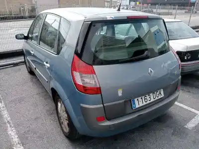Veículo de Sucata RENAULT SCÉNIC II (JM0/1_)  do ano 2005 alimentado F9Q D8