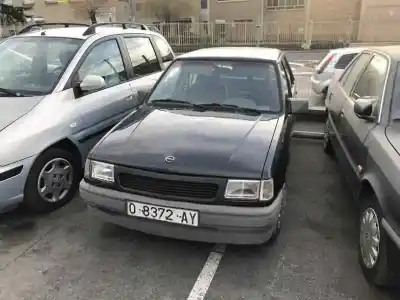 Vehículo de desguace OPEL CORSA A  del año 1991 con motor 14NV