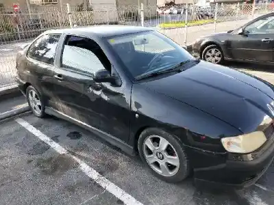 Vehicul casat SEAT CORDOBA BERLINA (6K2)  al anului 2000 alimentat ASV