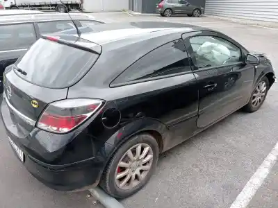 Veículo de Sucata OPEL ASTRA H GTC (A04) 1.9 CDTI (L08) do ano 2005 alimentado Z 19 DT