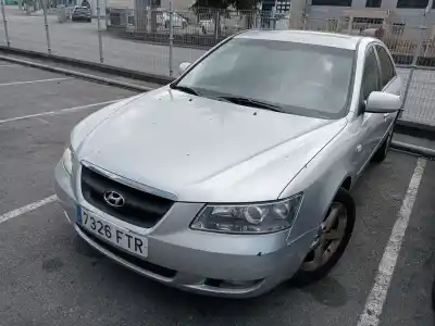 Veicolo di demolizione hyundai sonata v (nf) 2.0 crdi dell'anno 2007 alimentato d4ea