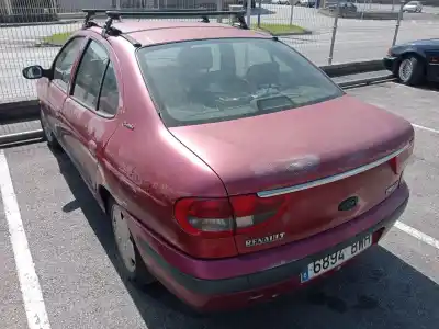 Sloopvoertuig RENAULT MEGANE I CLASSIC (LA0/1_)  van het jaar 2002 aangedreven F9Q K7