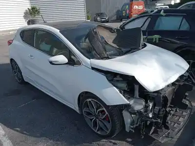 Veículo de Sucata kia cee'd (jd) 1.6 gt do ano 2015 alimentado g4fj