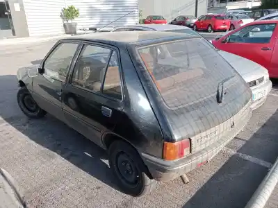 Veicolo di demolizione PEUGEOT 205 II (20A/C) 1.7 DIESEL dell'anno 1990 alimentato 161A
