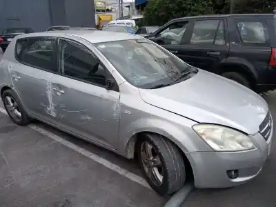 Sloopvoertuig kia cee'd fastback (ed) 1.6 van het jaar 2008 aangedreven g4fc