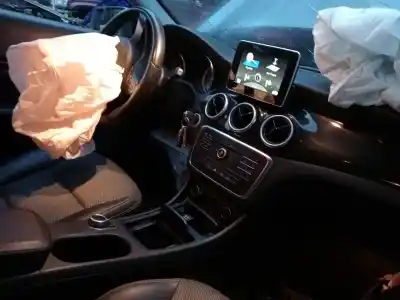 Veicolo di demolizione MERCEDES-BENZ CLA SHOOTING BRAKE (X117)  dell'anno 2015 alimentato OM 651.930