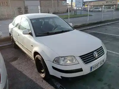 Vehicul casat volkswagen passat b5.5 (3b3) 1.9 tdi al anului 2002 alimentat avb